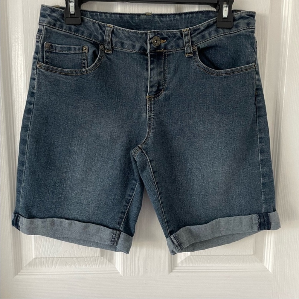 NOW Blue Denim Shorts, Size 10